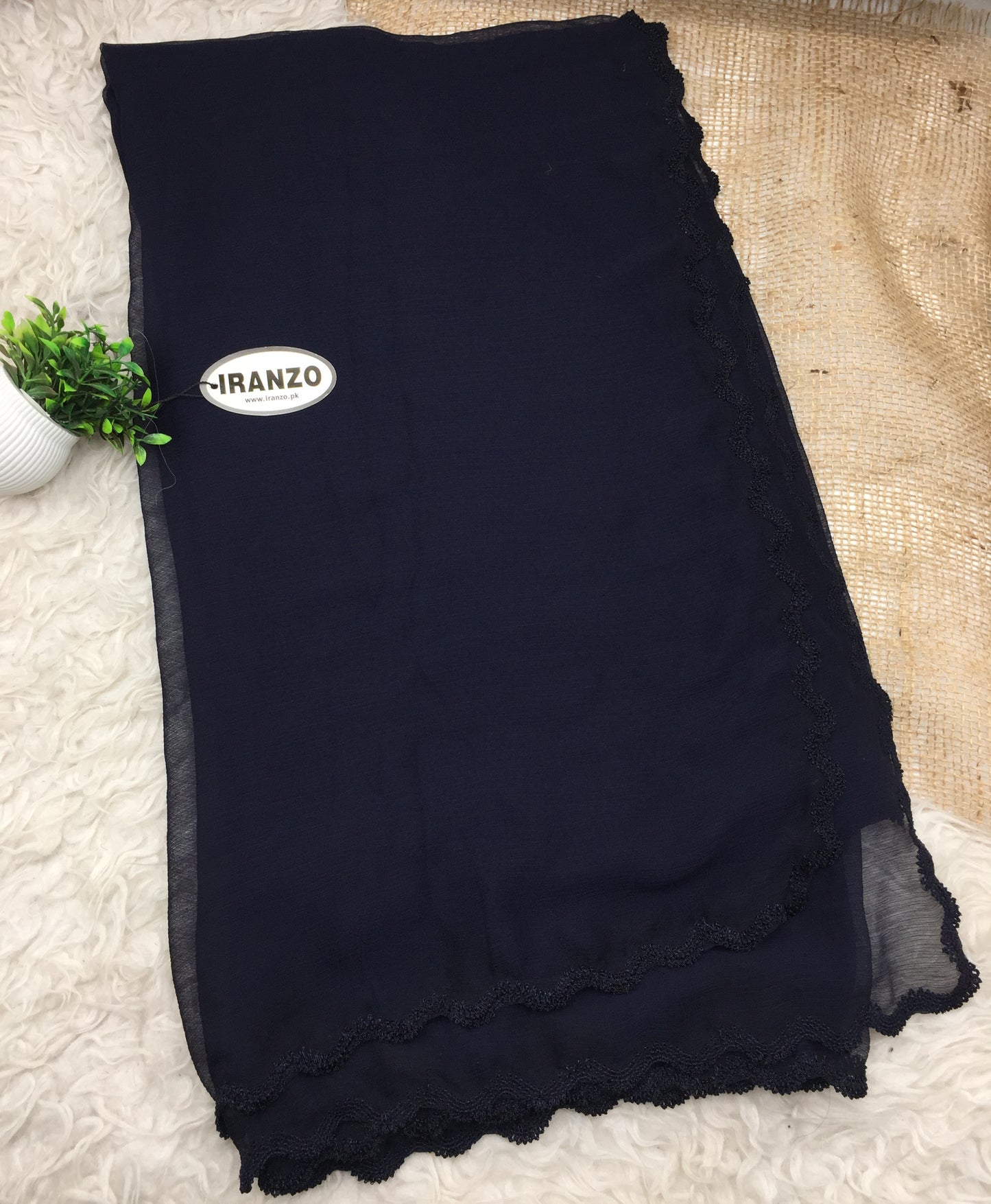 Four sided crochet dupatta