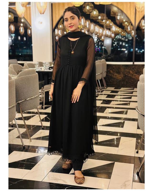 PLAIN BLACK CHIFFON SUIT