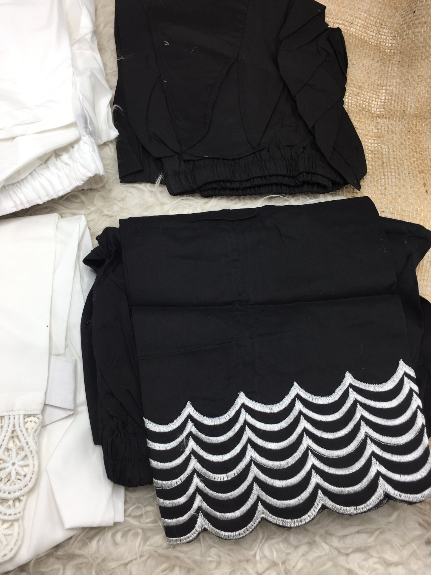 Pack of Four Medium Size Bottoms