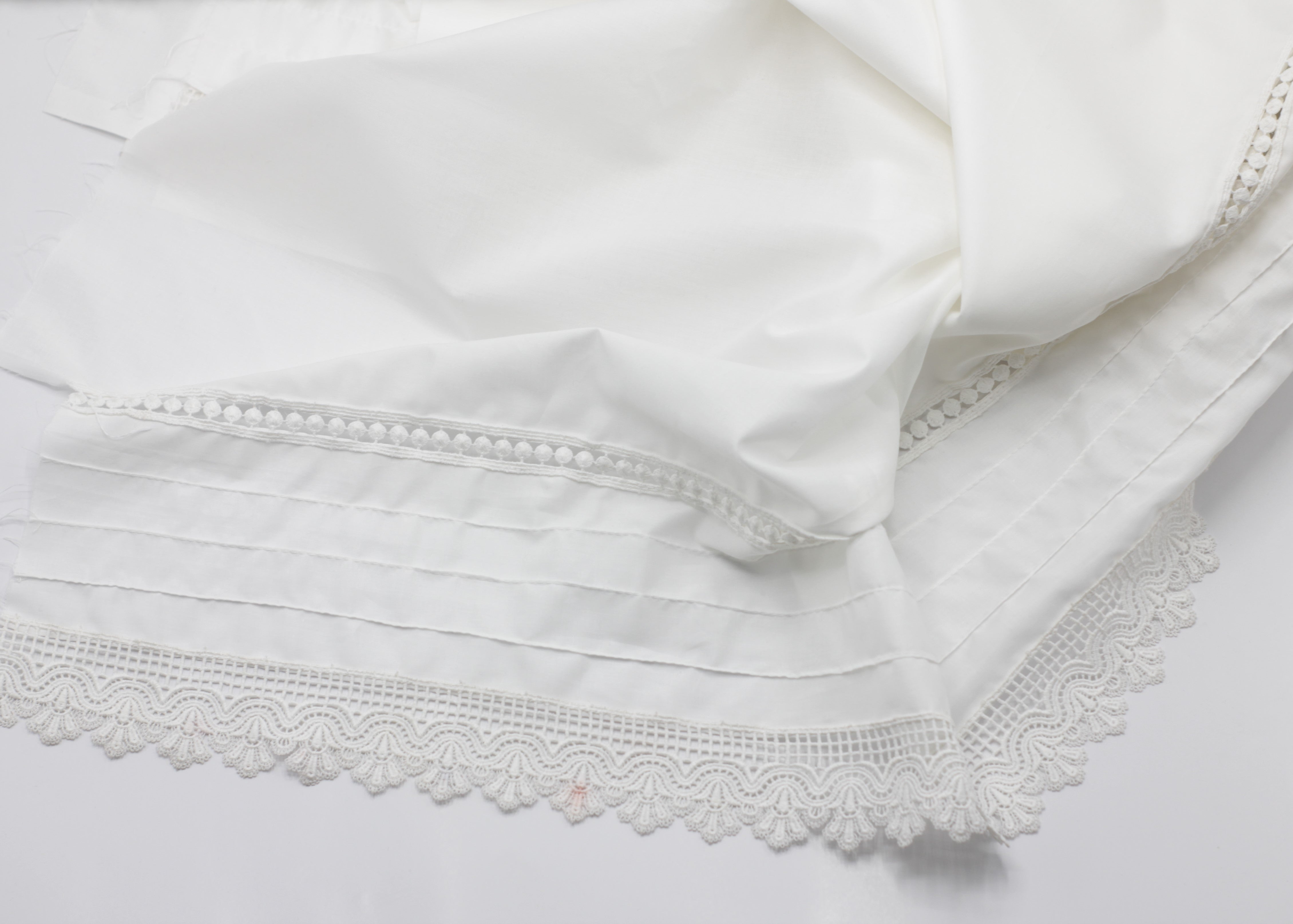 Cotton trouser with border laces